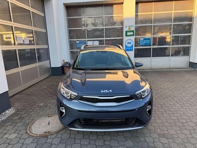 Neu Kia Stonic Vision 79 PS (58 kW) 2026 Blau SUV