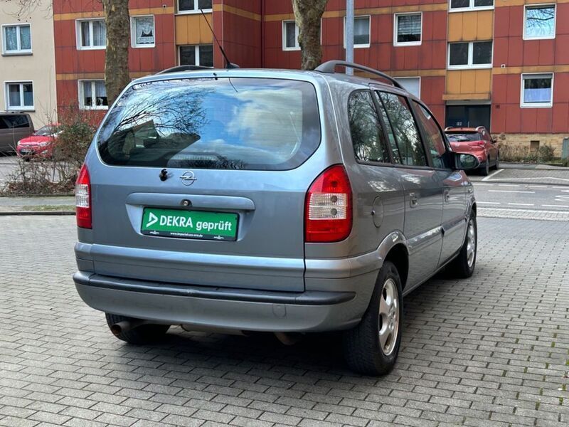Gebraucht Opel Zafira Njoy 97 PS (71 kW) 2005 Silber Van / Kleinbus