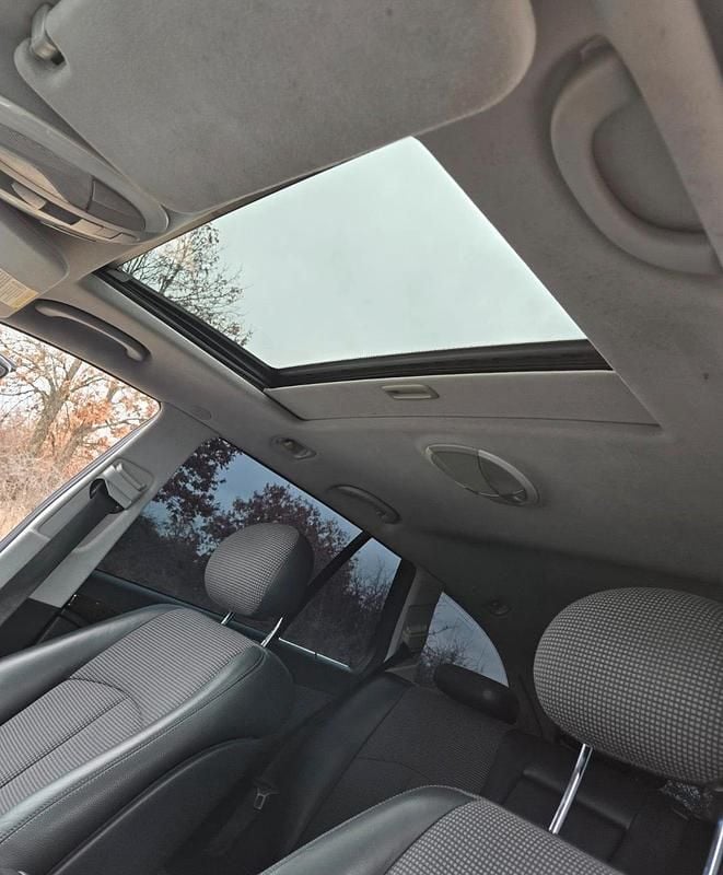 Gebraucht Mercedes E220 150 PS (110 kW) 2004 Kombi
