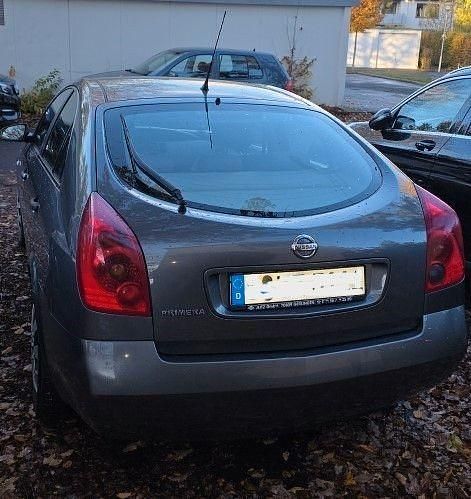 Grau Gebraucht 2002 Nissan Primera Limousine | 1.650 € (Fairer Preis) - Bild 1/4