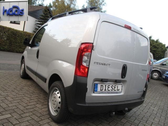 Gebraucht Peugeot Bipper S 75 PS (55 kW) 2011 Silber metallic Van / Kleinbus