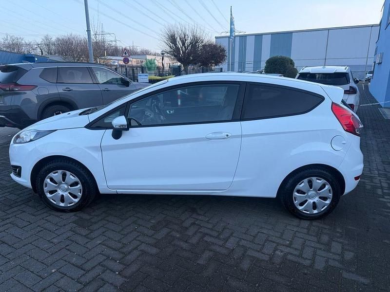 Gebraucht Ford Fiesta Trend 82 PS (60 kW) 2013 Weiß Kleinwagen