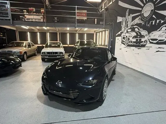 Gebraucht Mazda MX5 Exclusive-Line 160 PS (117 kW) 2015 Schwarz Cabrio