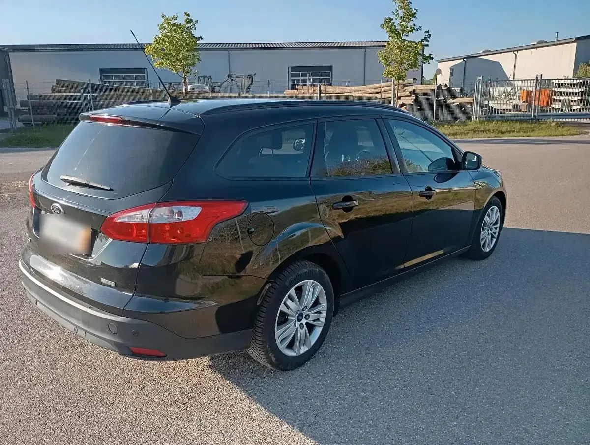 Second-hand Ford Focus 125 CP (91 kW) 2014 Negru Break