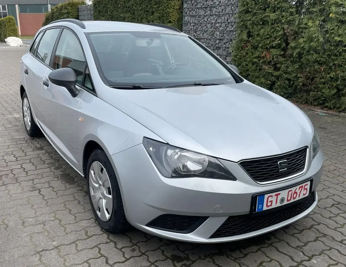 Usado Seat Ibiza ST Reference 69 HP (50 kW) 2014 Prateado Carrinha
