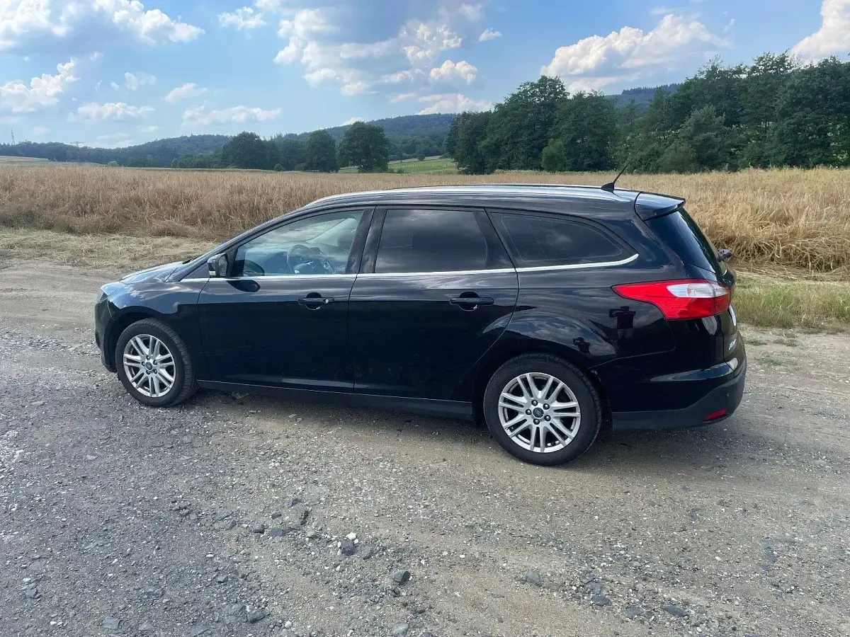 Gebraucht Ford Focus SYNC Edition 125 PS (91 kW) 2013 Schwarz Kombi