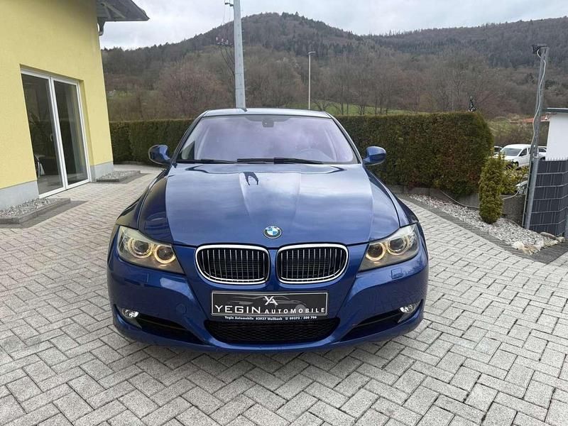 Gebraucht BMW 325 204 PS (150 kW) 2011 Blau Kombi