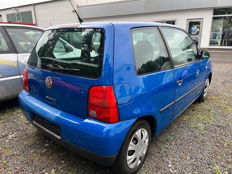 Gebraucht VW Lupo Basis 50 PS (36 kW) 2000 Blau Kleinwagen