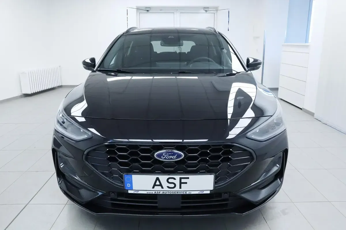 Gebraucht Ford Focus ST-Line X 155 PS (114 kW) 2025 Obsidianschwarz Kombi