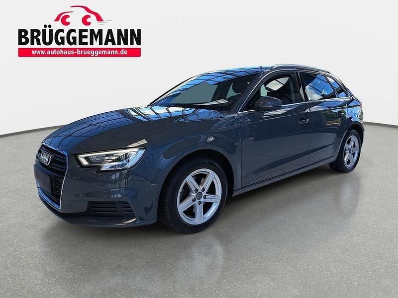 Grau Gebraucht 2020 Audi A3 Limousine | 17.490 € (Superpreis) - Bild 1/4