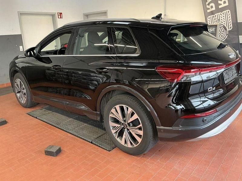 Gebraucht Audi Q4 e-tron Advanced Plus 150 kW (204 PS) 2022 Mythosschwarz SUV