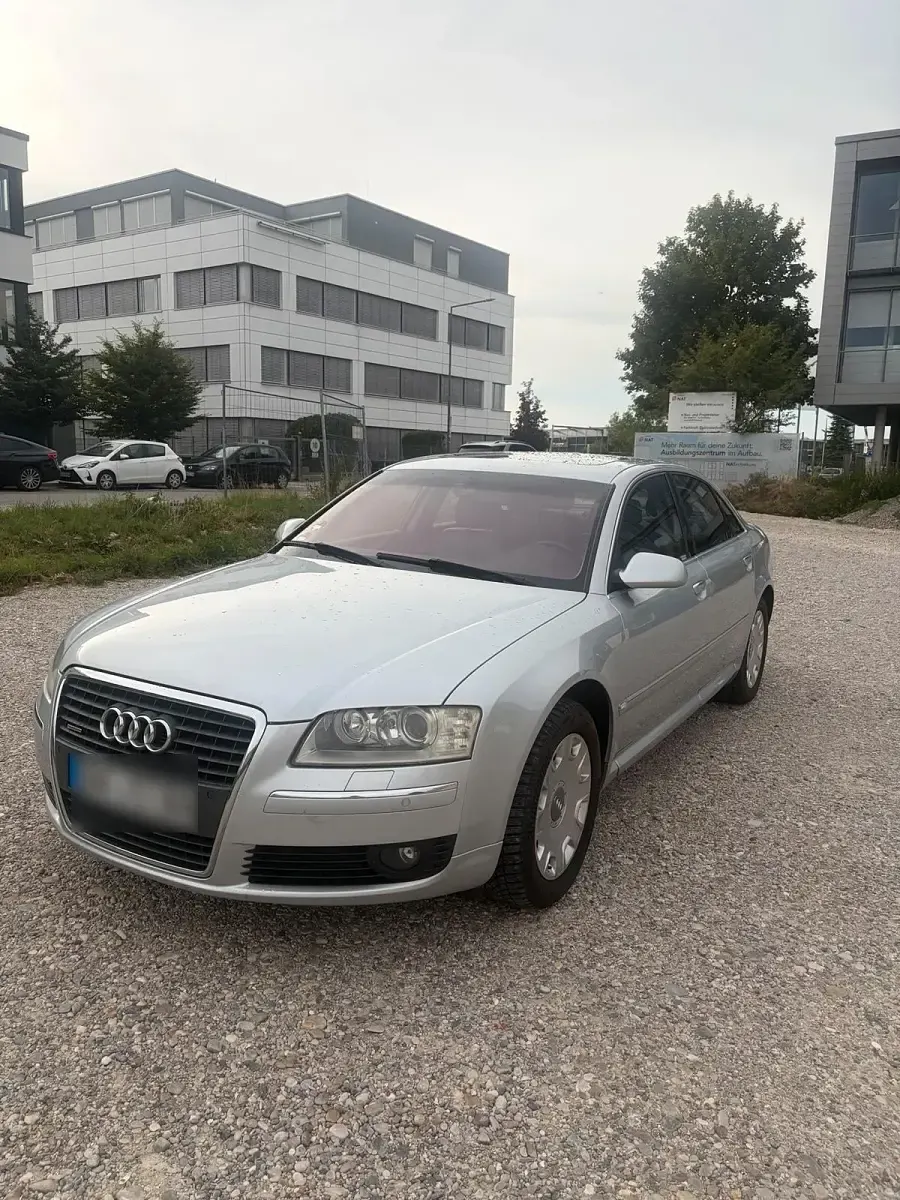 Gebraucht Audi A8 Ambiente 334 PS (245 kW) 2005 Silber Limousine