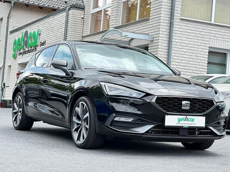 Schwarz Gebraucht 2021 Seat Leon FR Limousine | 20.700 € (Fairer Preis) - Bild 1/4