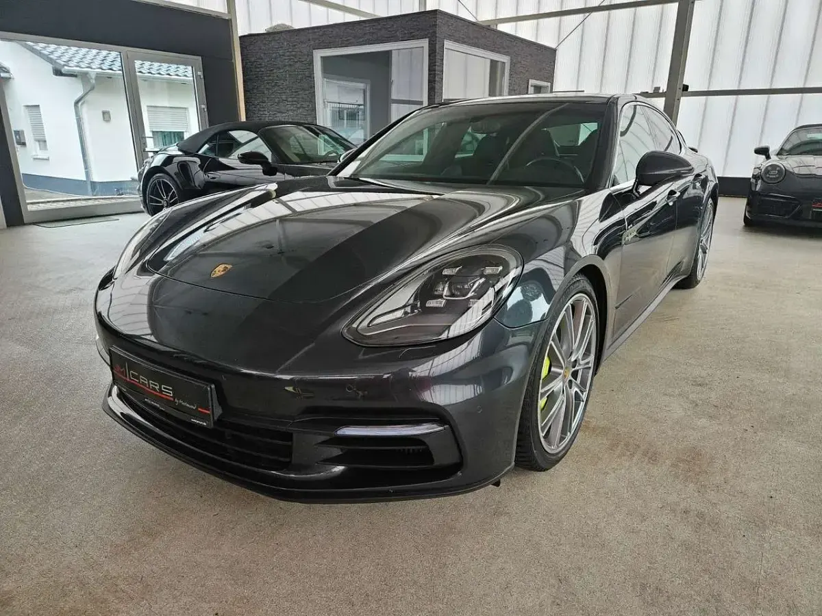 Gebraucht Porsche Panamera 462 PS (339 kW) 2019 Grau Kleinwagen