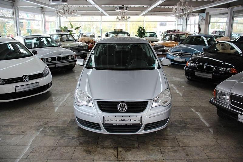 Gebraucht VW Polo Comfortline 75 PS (55 kW) 2006 Silber Kleinwagen