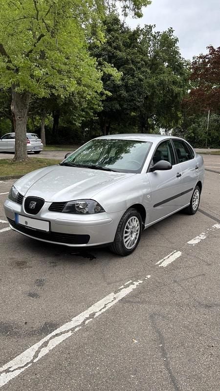 Gebraucht Seat Cordoba 75 PS (55 kW) 2003 Silber Limousine