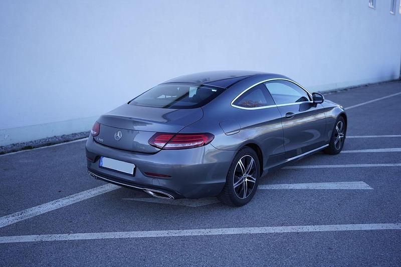 Gebraucht Mercedes C200 184 PS (135 kW) 2019 Grau Coupé