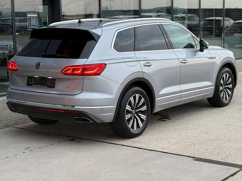 Gebraucht VW Touareg Elegance 381 PS (280 kW) 2021 Silber SUV