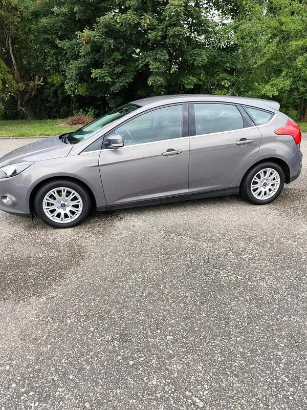 Gebraucht Ford Focus Sport 116 PS (85 kW) 2012 Grau Limousine