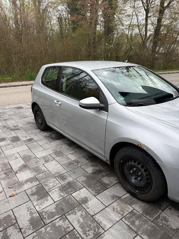 Gebraucht VW Golf VI 90 PS (66 kW) 2009 Silber Kleinwagen