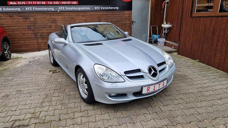 Silber Gebraucht 2007 Mercedes SLK200 Cabrio | 13.980 € (Fairer Preis) - Bild 1/4
