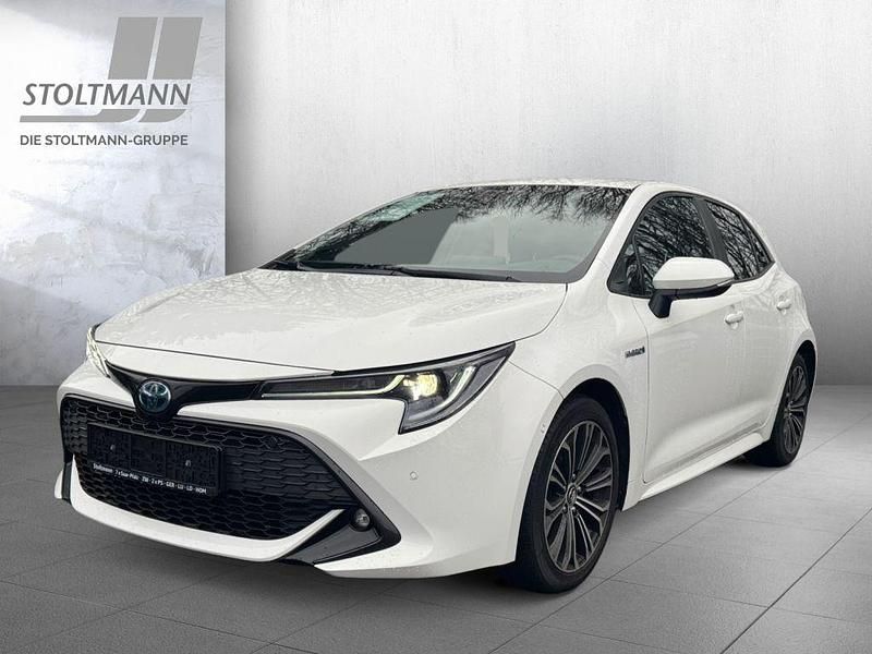 Weiß Gebraucht 2019 Toyota Corolla Club Limousine | 18.888 € (Fairer Preis) - Bild 1/4