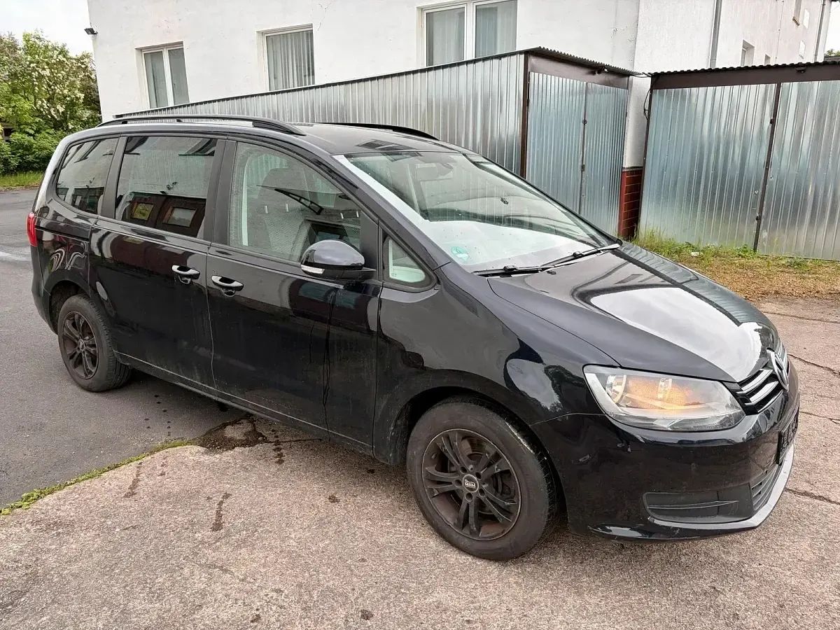 Gebraucht VW Sharan 140 PS (102 kW) 2013 Schwarz Van / Kleinbus