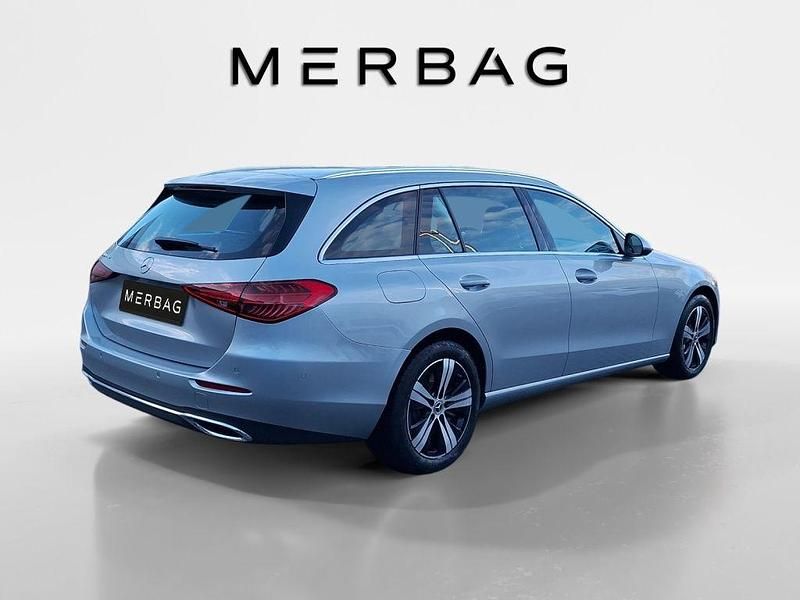 Gebraucht Mercedes C300e 197 PS (144 kW) 2024 Silber Kombi