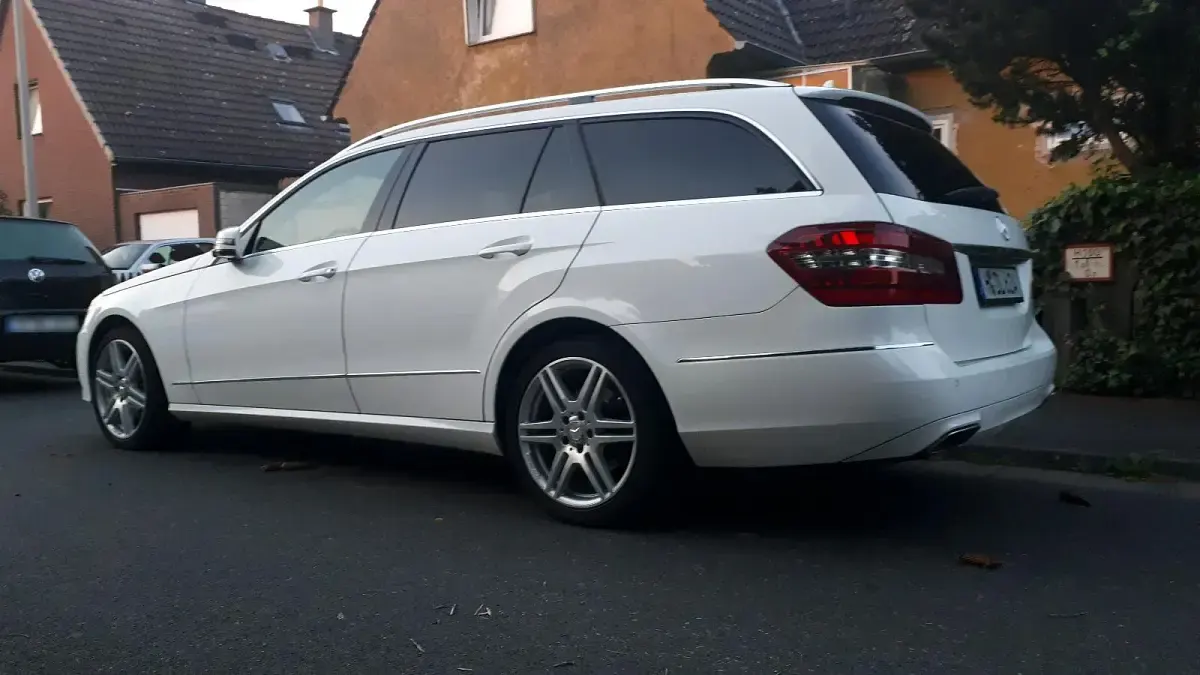 Gebraucht Mercedes E350 265 PS (194 kW) 2012 Weiß Kombi