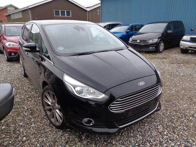 Gebraucht Ford S-MAX Titanium 241 PS (177 kW) 2017 Schwarz Van / Kleinbus