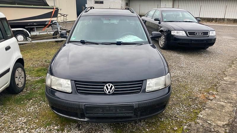 Gebraucht VW Passat 100 PS (73 kW) 2000 Schwarz Kombi