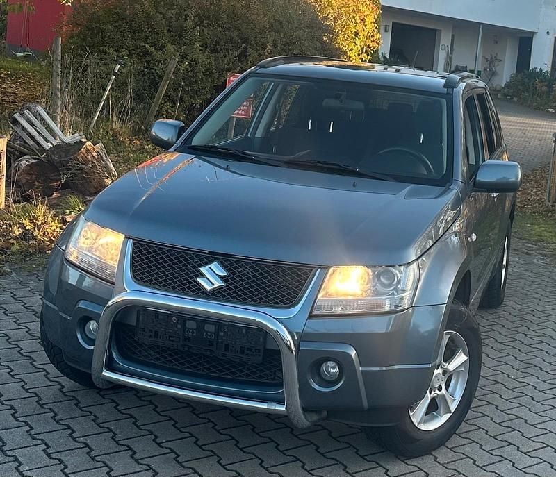 Grau Gebraucht 2006 Suzuki Grand Vitara Comfort SUV | 6.500 € (Guter Preis) - Bild 1/4