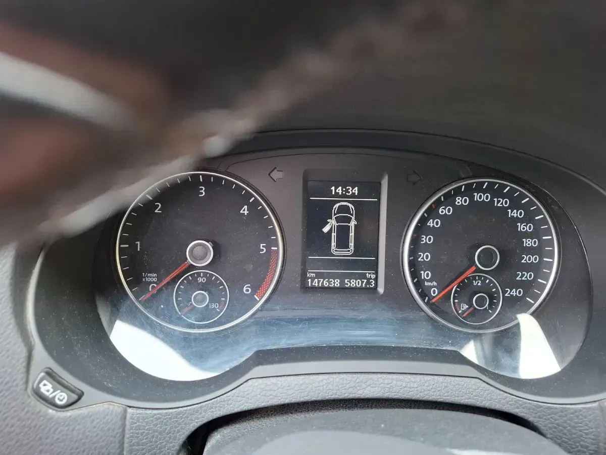 Occasion VW Sharan 140 ch (102 kW) 2014 Gris Monospace