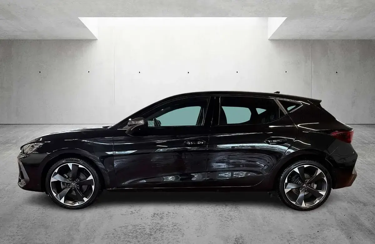 Usata Cupra Leon 150 CV (110 kW) 2024 Nero Berlina