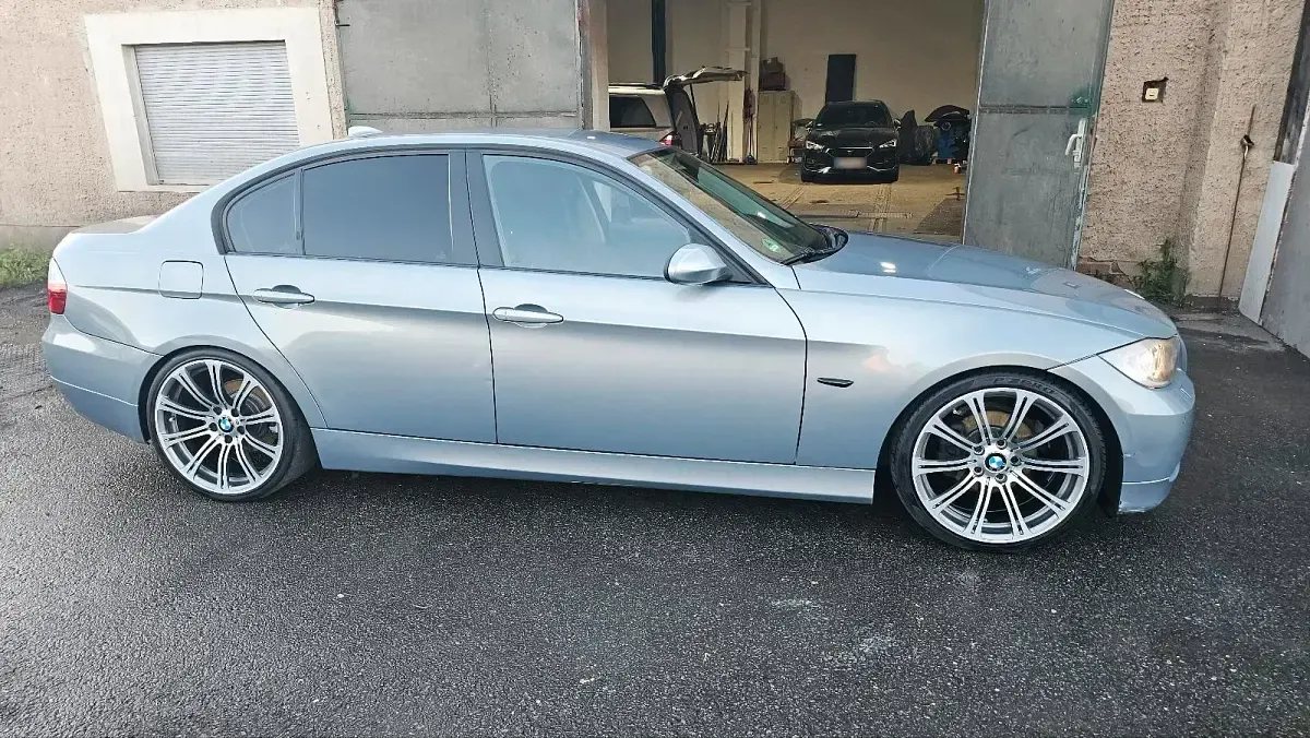 Gebraucht BMW 320 150 PS (110 kW) 2005 Limousine