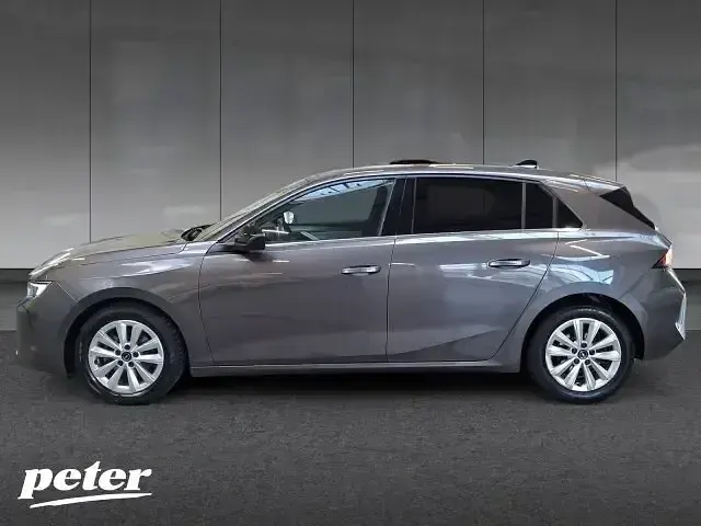 Usata Opel Astra Business Elegance 131 CV (96 kW) 2023 Grigio Utilitaria