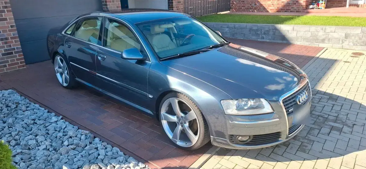 Gebraucht Audi A8 349 PS (256 kW) 2007 Blau Limousine