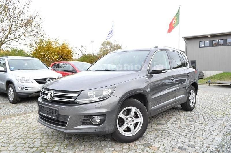 Grau Gebraucht 2014 VW Tiguan Sportline SUV | 9.480 € (Guter Preis) - Bild 1/4