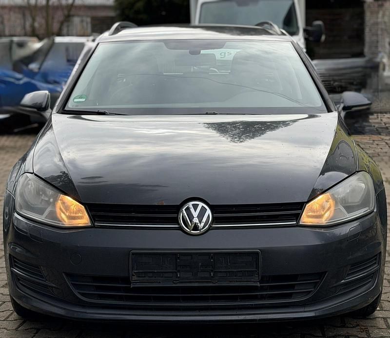 Gebraucht VW Golf VII 105 PS (77 kW) 2013 Grau Kleinwagen