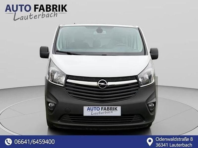Gebraucht Opel Vivaro 120 PS (88 kW) 2018 Weiß Van / Kleinbus