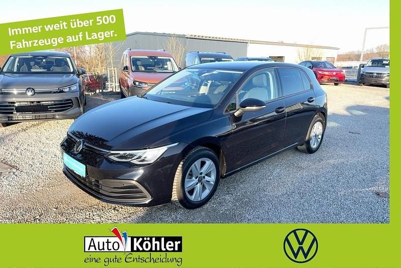 Gebraucht VW Golf VIII Life 110 PS (80 kW) 2023 Deep black perleffekt