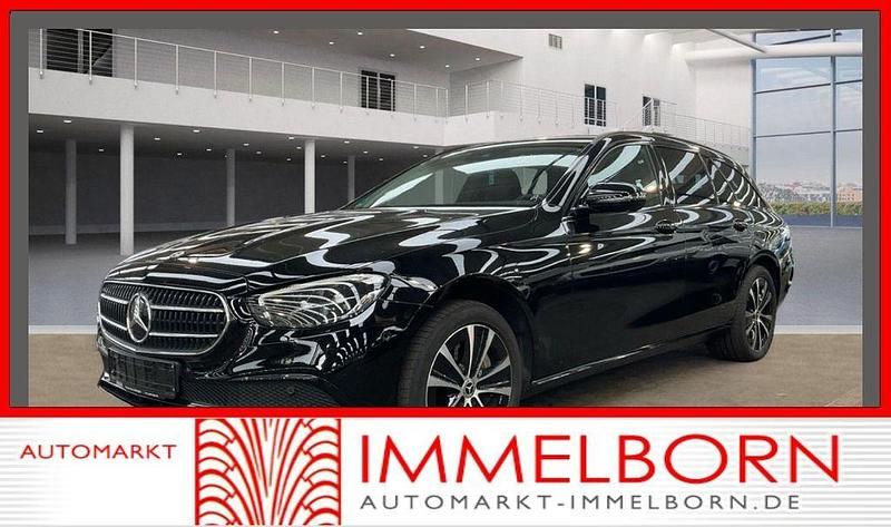 Schwarz Gebraucht 2022 Mercedes E300 Night Limousine | 29.890 € (Superpreis) - Bild 1/3