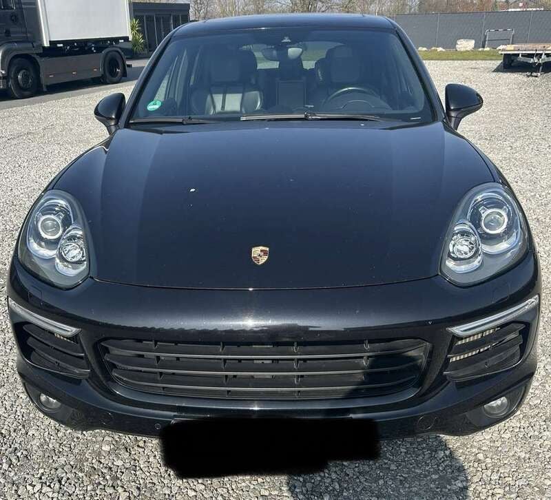 Gebraucht 2017 Porsche Cayenne S Platinum Edition SUV | 41.500 € (Etwas zu teuer) - Bild 1/4