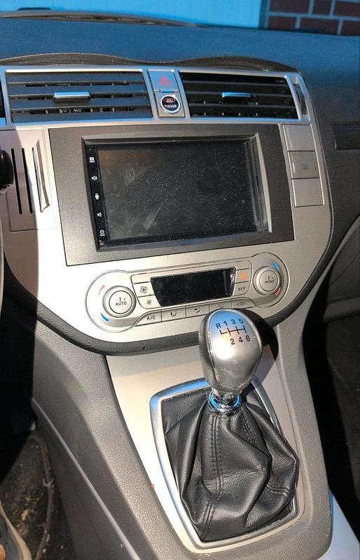 Gebraucht Ford Kuga 143 PS (105 kW) 2011 Silber SUV