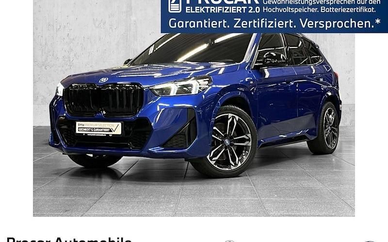 Blau Gebraucht 2023 BMW iX1 M Sport SUV | 42.840 € (Fairer Preis) - Bild 1/4