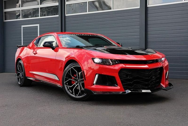 Rot Gebraucht 2019 Chevrolet Camaro ZL1 Coupé | 24.950 € (Fairer Preis) - Bild 1/4