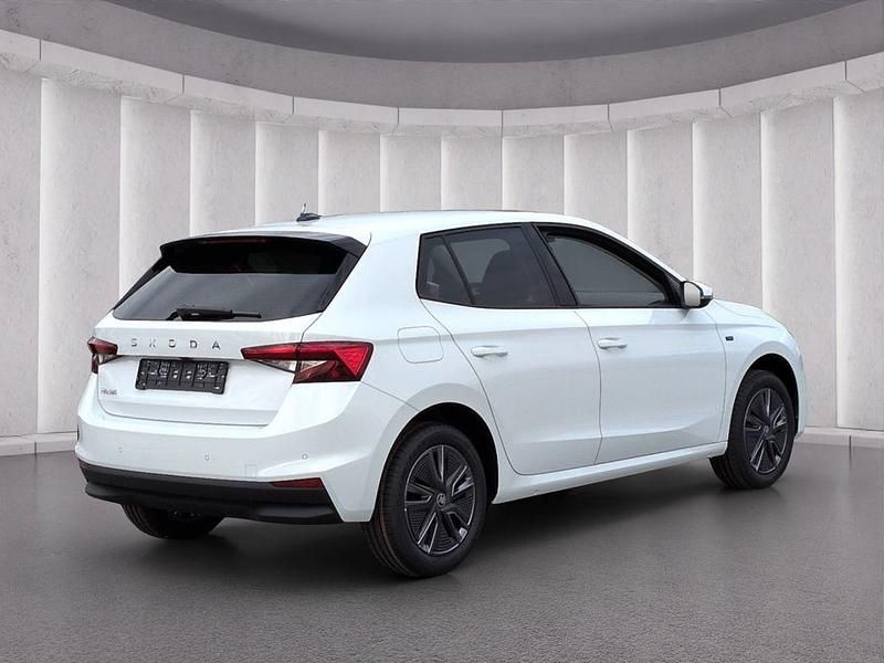 Neu Skoda Fabia Tour 116 PS (85 kW) 2025 Weiss Kleinwagen