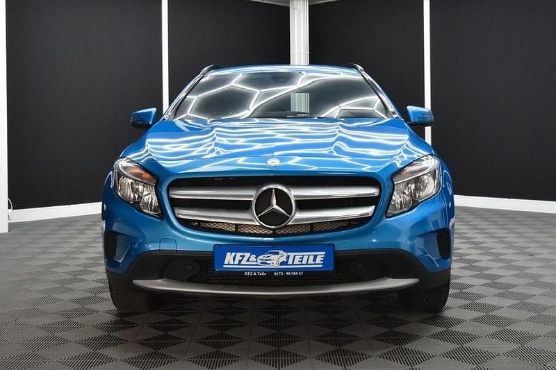 Gebraucht Mercedes GLA180 109 PS (80 kW) 2016 Blau SUV
