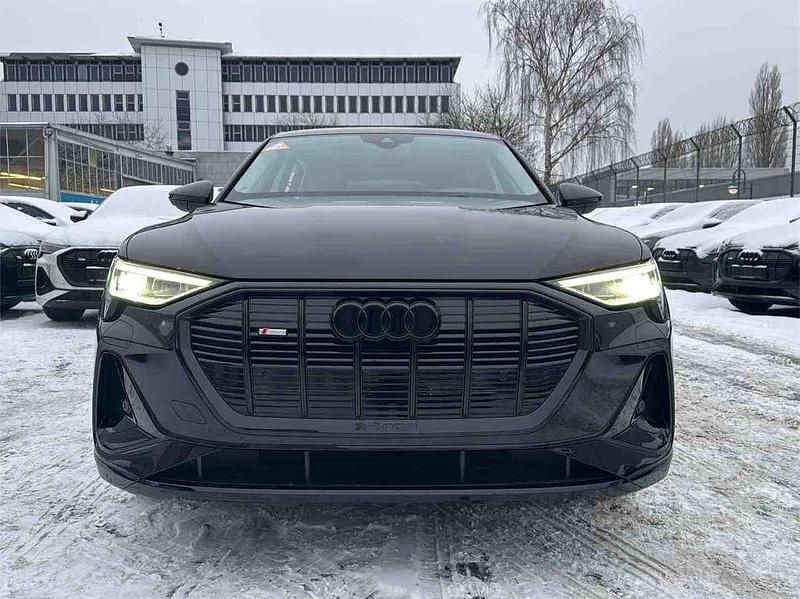 Gebraucht Audi e-tron S-Line 300 kW (408 PS) 2022 Schwarz SUV