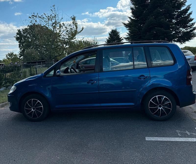 Gebraucht VW Touran 102 PS (75 kW) 2008 Blau Van / Kleinbus